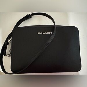 Michael Kors Elegant Black Crossbody Bag